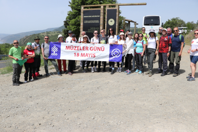 Tekirdağ'da Müze Çalışanları Ganos Dağı Eteklerinde Yürüyüş Yaptı