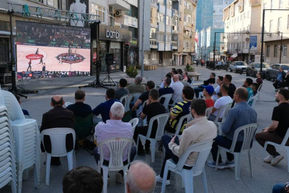 Uzunköprü’de Dev Ekranda Maç Heyecanı