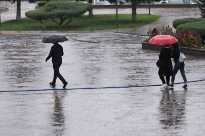 Çanakkale'de Yerel Kuvvetli Gök Gürültülü Sağanak Yağışlar