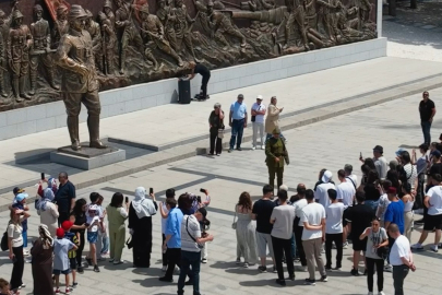Şehitler Abidesi’nde Müzeler Haftası’na Özel Anlamlı Gösteri