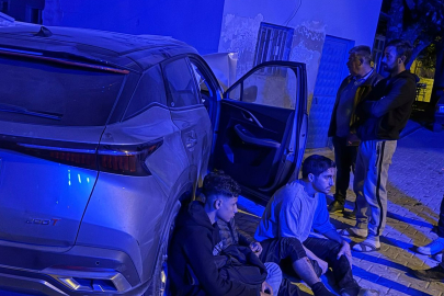 Kırklareli'nde Jandarmadan Kaçan Aracın Kaza Yapması Sonucu 5 Düzensiz Göçmen Yaralandı