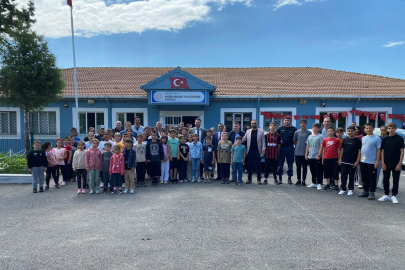 Başkan Yayla, Nadırlı Mehmet Fevzi Özdemir İlkokulu'ndaki Etkinliğe Katıldı
