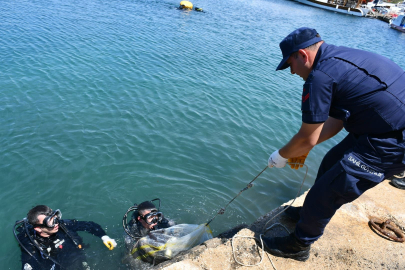Bozcaada Limanı'nda Çevre Günü Temizliği