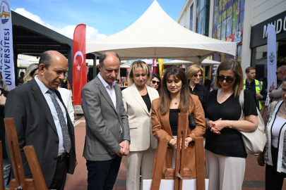 Edirne'de Atık Malzemelerden Hazırlanan Resim ve Objeler Sergilendi