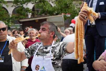 En Uzun Böreği Yiyebilmek İçin Günlerce Aç Kaldılar