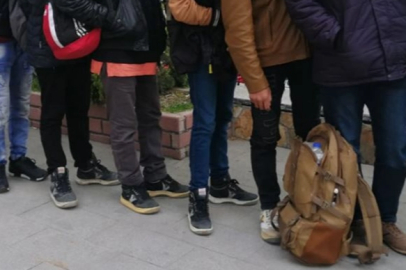Kırklareli'nde 12 Düzensiz Göçmen Yakalandı