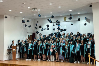 Uzunköprü Meslek Yüksekokulunda Mezuniyet Sevinci