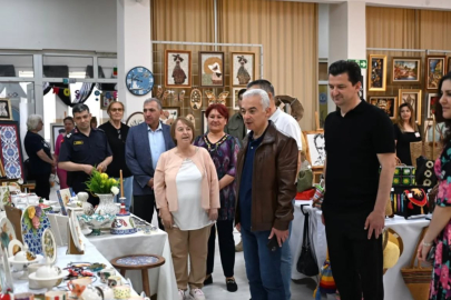Vali Uğur Turan, Yıl Sonu Sergisini Ziyaret Etti