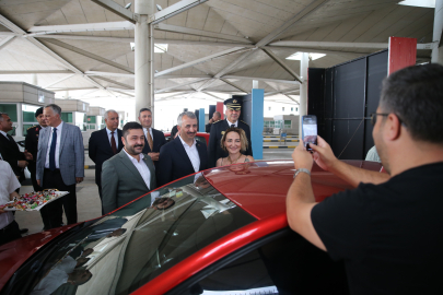 Edirne Valisi Sezer, Kapıkule'de Vatandaşlarla Bayramlaştı