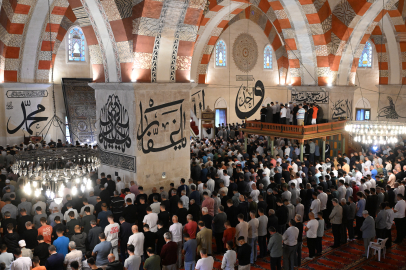 Bayram Namazında Edirne'de Camiler Doldu Taştı
