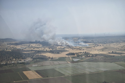 Çanakkale'de Tarım Arazisinde Çıkan Yangın Söndürüldü