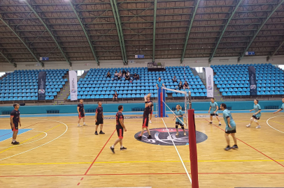 Edirne'de Kurumlar Arası Voleybol Turnuvası