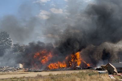 Çorlu’da 5 Bin 600 Ot Balyası Alev Alev Yandı