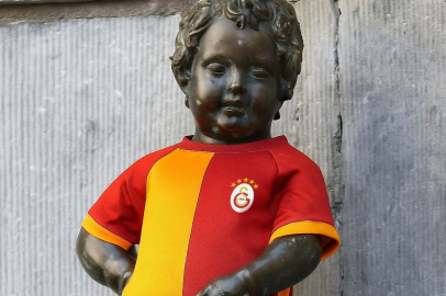 Galatasaray'ın 5 Yıldızlı Forması, 406 Yıllık Manneken Pis Heykeline Giydirilecek