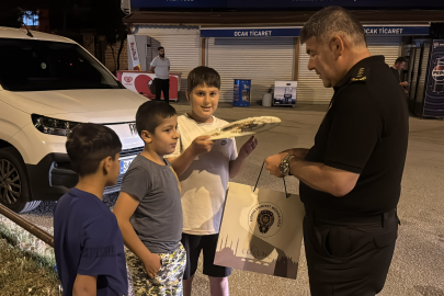 Edirne'de Emniyet Müdürü Polis Olmak İsteyen Çocuklara "Çok Kitap Okuyun" Tavsiyesinde Bulundu