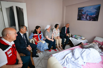 Vali Uğur Turan’dan 94 Yaşındaki Nuriye Teyzeye Ziyaret