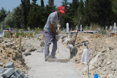 Kırklareli Belediyesi’nden Şehir Mezarlığında Çevre Düzenlemesi