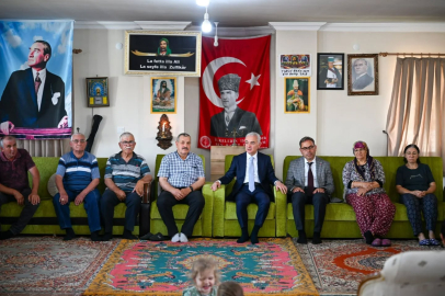 Vali Turan, Topçu Baba Cemevi'ndeki Aşure Etkinliğine Katıldı