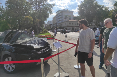 15 Temmuz Gecesi Tankın Ezdiği Otomobil Tekirdağ'da Sergileniyor