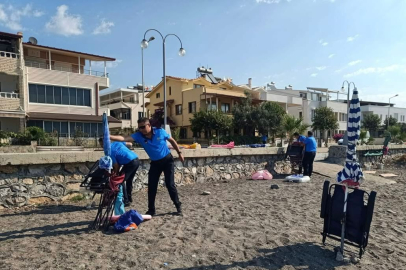 Ayvacık'ta Kumsala Sabitlenen Şemsiye ve Sandalyeler Zabıta Ekiplerince Kaldırıldı