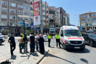 Otomobille Çarpışan Elektrikli Bisikletli Çocuk Yaralandı