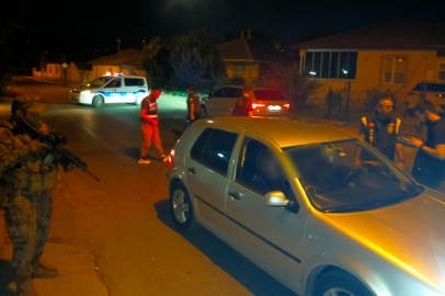 Edirne'de Terörle Mücadele Polisinden Sıkı Denetim