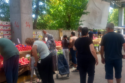 Havsa Halk Pazarı’nda Yoğunluk