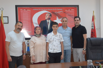 Çanakkale'de LGS Sınavında Tam Puan Alan Semih Bakır, Mühendislik Hedefliyor