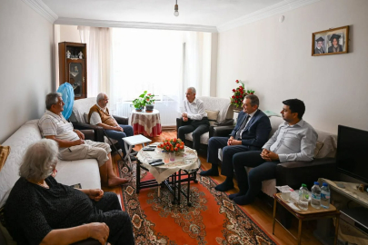 Vali Uğur Turan’dan 65 Yıllık Evlilikle Örnek Olan Çeltikçi Ailesine Anlamlı Ziyaret