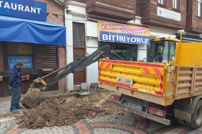 Edirne'de Lağım Suları Caddeyi Bastı