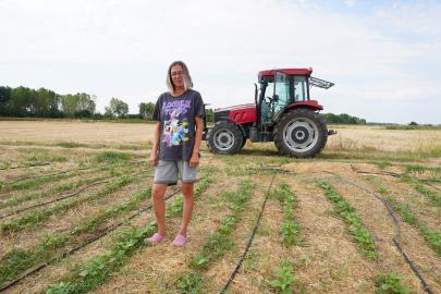 Masa Başı İşi Bırakıp Köyüne Döndü: Şimdi Başarılı Bir Kadın Çiftçi