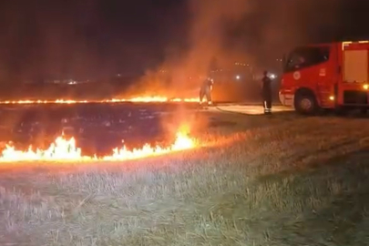 Tekirdağ’da Alevler Geceyi Aydınlattı