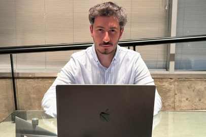 Yapay Zekâda Hız Devrimi: Türk Girişimciden Yüzde 55 Hızlı Dil Modeli Katmanı