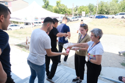 Edirne'de Tapuda İşlem Yapan Vatandaşlara Fidan Hediye Ediliyor