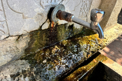 Edirne’de Tarihi Çeşmeden Sular Boşa Akıyor