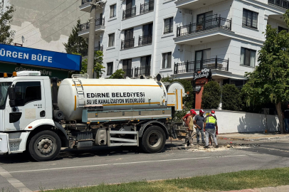 Edirne İlhami Ertem Caddesi’nde Kanalizasyon Arızası