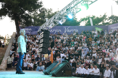 Ulaştırma ve Altyapı Bakanı Uraloğlu, Edirne'de Gençlerle Bir Araya Geldi