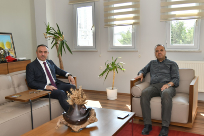 Vali Recep Soytürk’ten Milletvekili İlhami Özcan Aygun’a Taziye Ziyareti