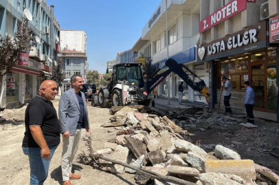 Keşan’da Yol ve Kaldırım Düzenleme Çalışmaları Sürüyor