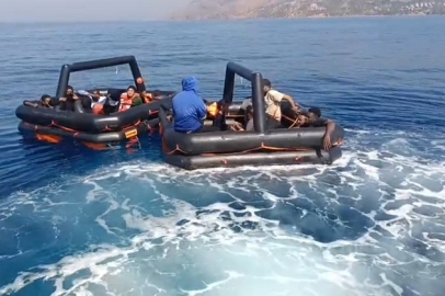 Çanakkale Açıklarında 19 Düzensiz Göçmen Kurtarıldı