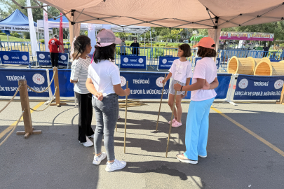 Geleneksel Oyunlar Tırı, Tekirdağ'da Çocuklarla Buluştu