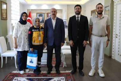 Boğazına Mama Kaçarak Nefessiz Kalan Bebeğe Telefonla Müdahale