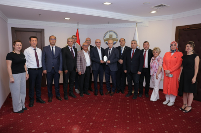 Trakya Üniversitesi'nde Emekliye Ayrılan İlyas İpek’e Veda Töreni