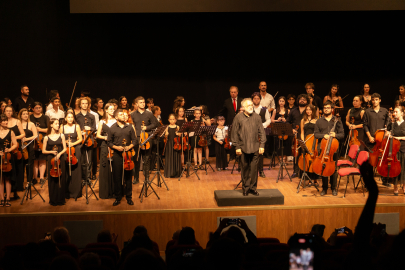 Çanakkale'de CAKA Yaz Müzik Okulu'nun Final Konseri Gerçekleştirildi