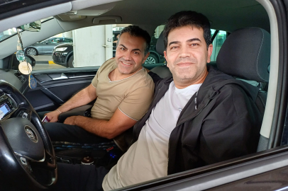 "Hem Hasret Gidereceğiz Hem Döviz Bırakacağız"