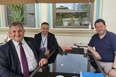 Başkan Talay, Komşu Belediye Başkanlarıyla Sakarya Kampında Buluştu