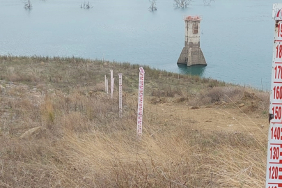 Kırklareli'nde Baraj Gölüne Serilen Ağ Ekiplerce Toplandı