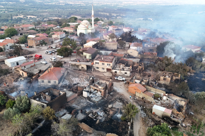 Boşaltıldıktan Sonra Alevlere Teslim Olan Köy Böyle Görüntülendi