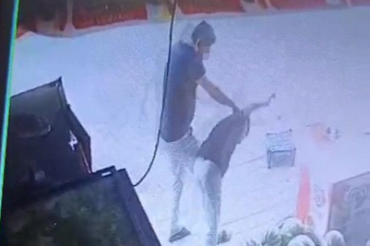 Sipariş Verdiği Marulu Beğenmeyen Müşteri, Market Çalışanı Çocuğu Darp Etti