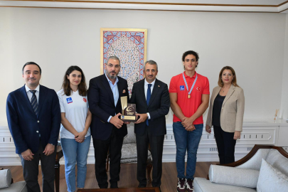 Türkiye Kürek Federasyonu'ndan Vali Sezer'e Ziyaret